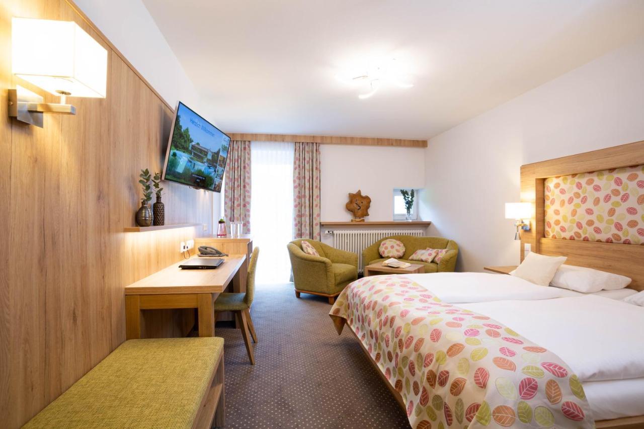 Hotel Chrysantihof バート・ビルンバッハ エクステリア 写真