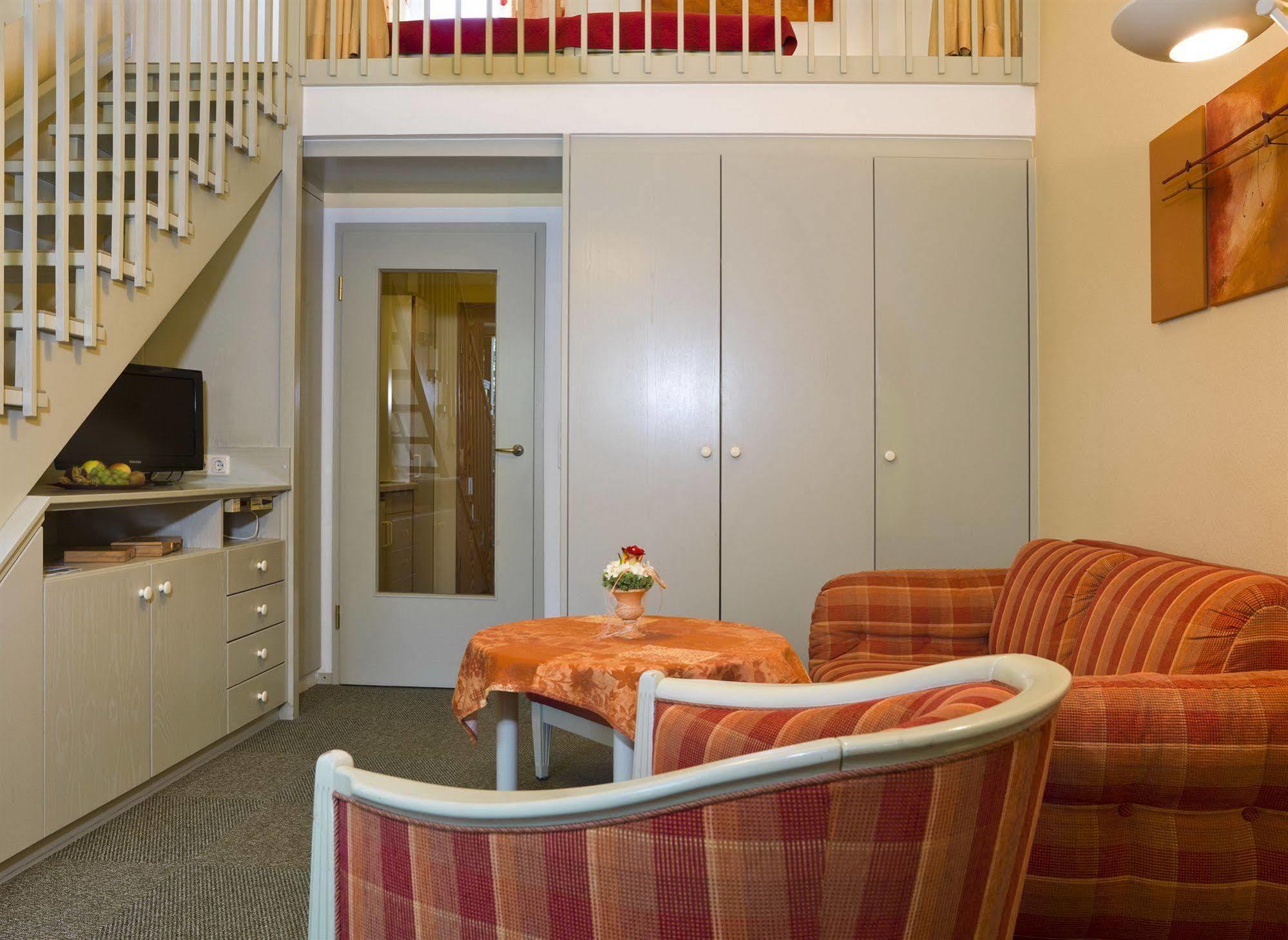 Hotel Chrysantihof バート・ビルンバッハ エクステリア 写真